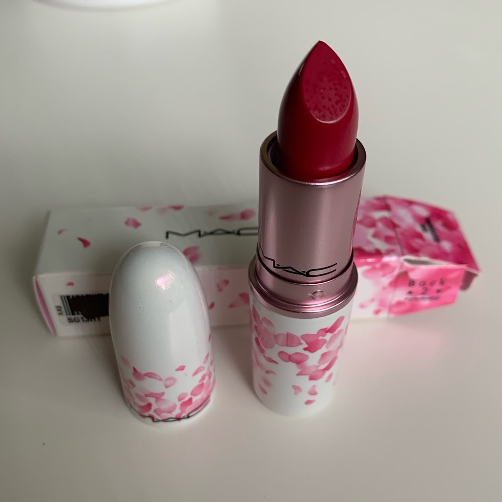 MAC Cosmetics matte lipstick Framboise Moi